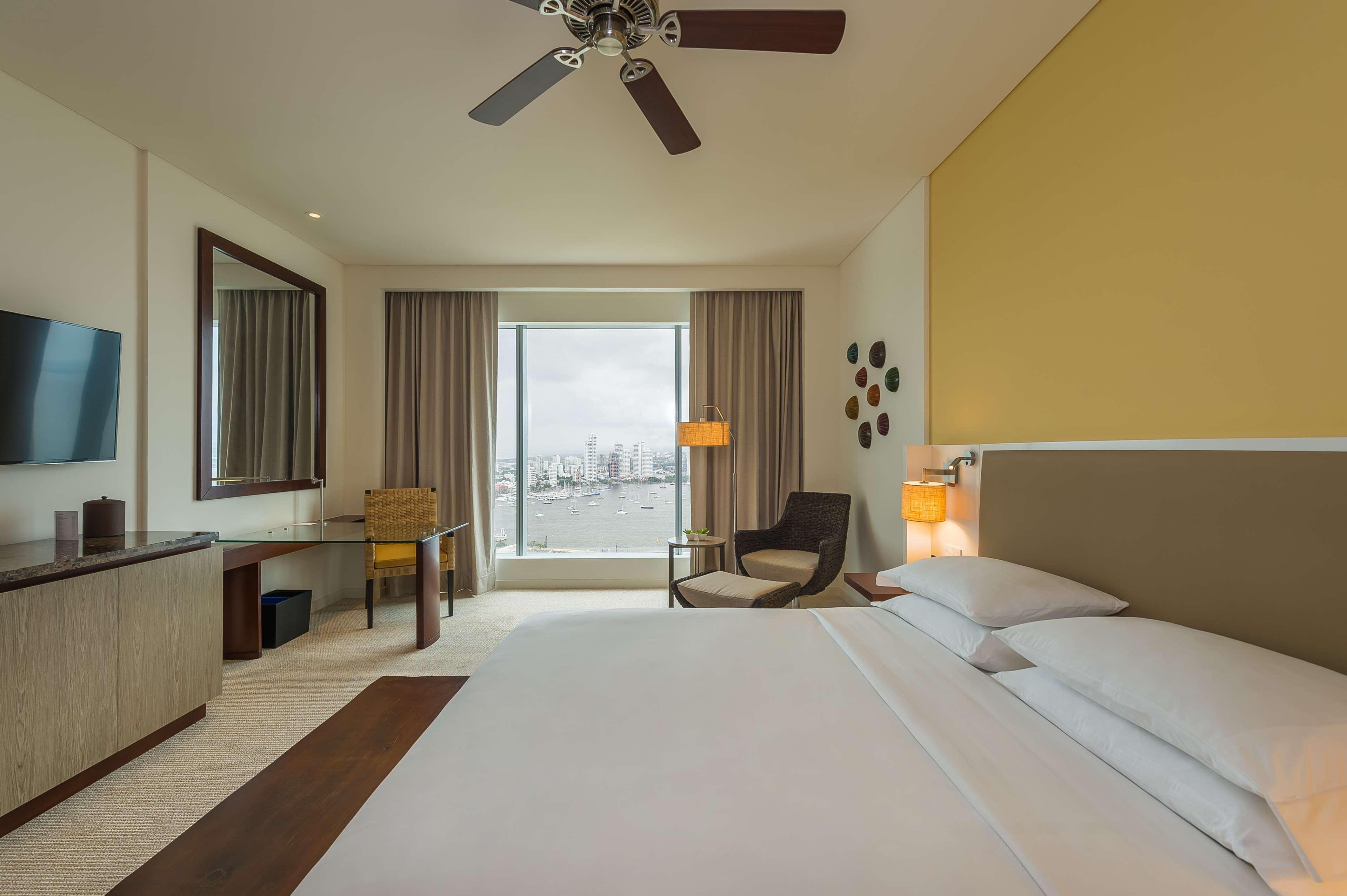 Hyatt Regency Cartagena Hotel Bagian luar foto A guest room at the hotel